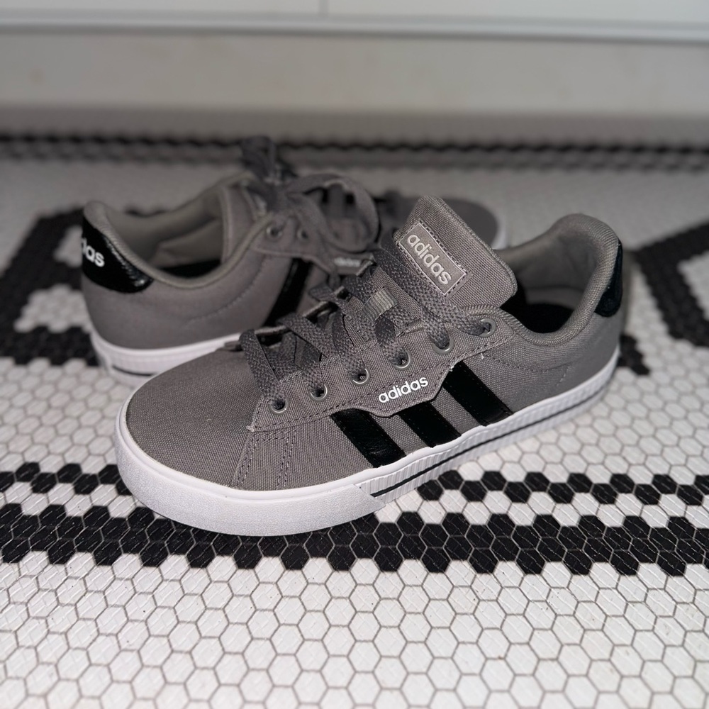 Adidas Boys Daily 3.0 Gray Shoes like new